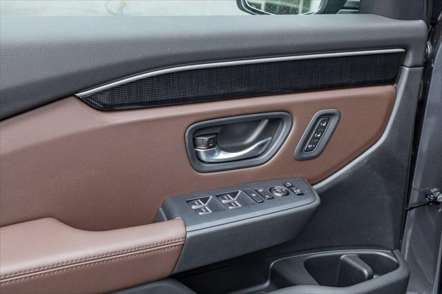 new 2025 Honda Pilot car, priced at $53,250