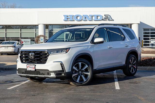 new 2025 Honda Pilot car, priced at $52,430