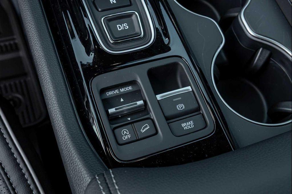 new 2025 Honda Pilot car, priced at $52,985
