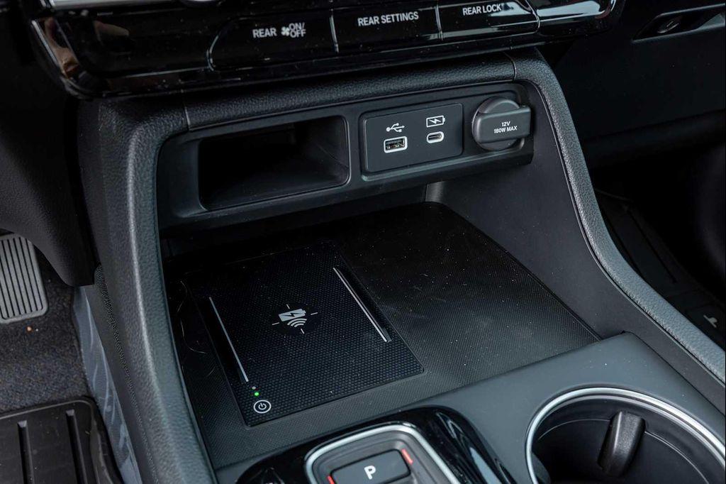 new 2025 Honda Pilot car, priced at $52,985