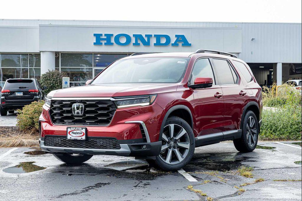 new 2025 Honda Pilot car, priced at $52,985