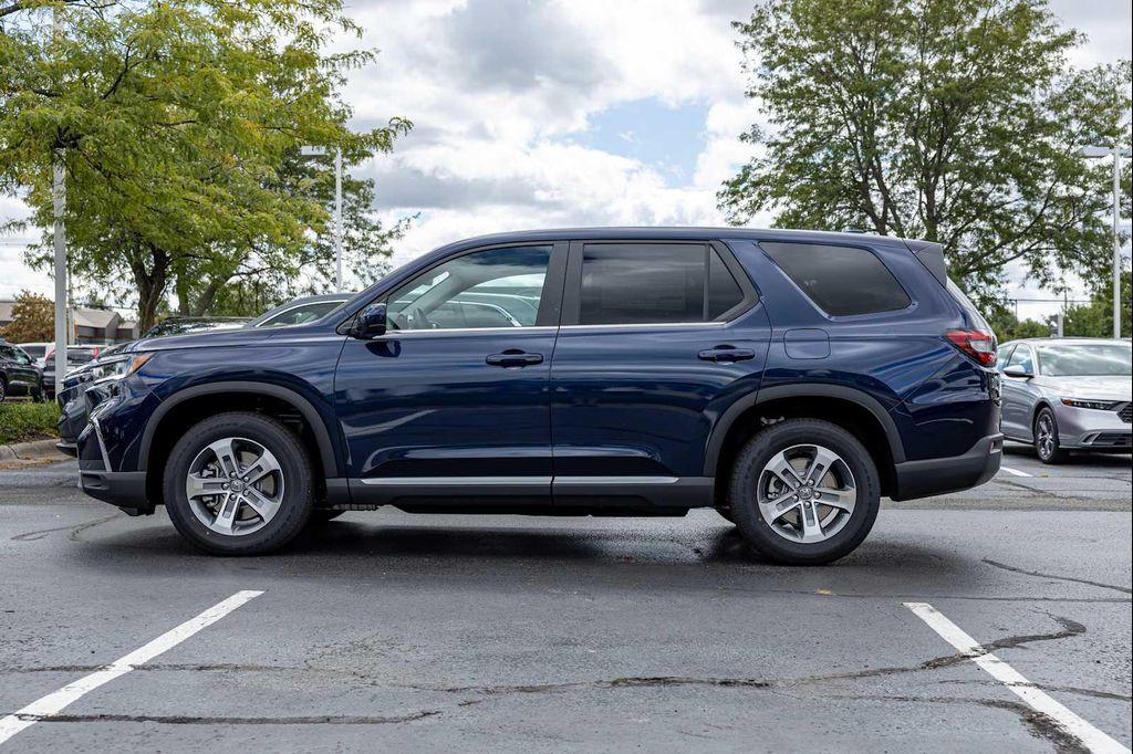 new 2025 Honda Pilot car, priced at $45,050