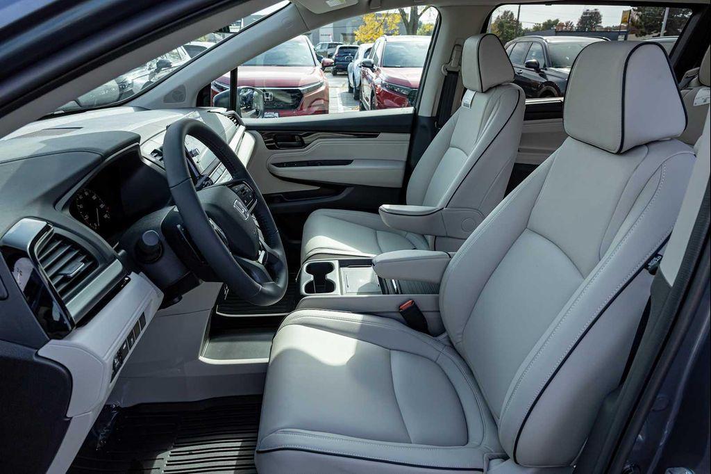 new 2026 Honda Odyssey car, priced at $46,990