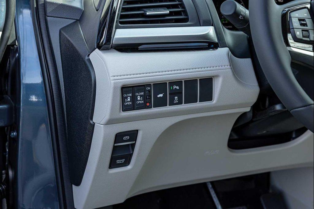 new 2026 Honda Odyssey car, priced at $46,990