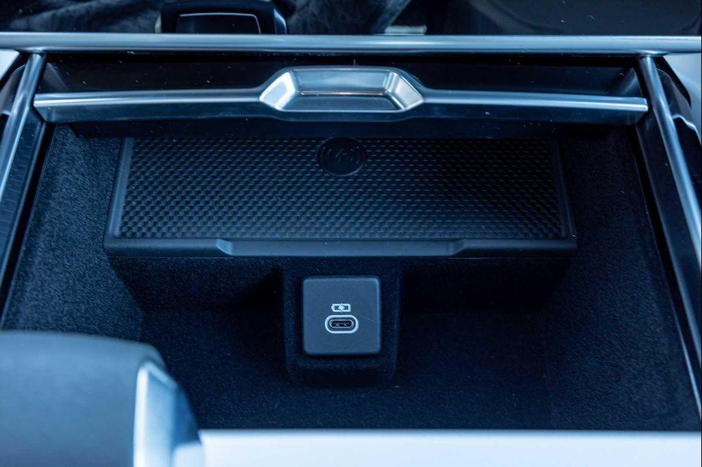 new 2025 Land Rover Range Rover car, priced at $130,370