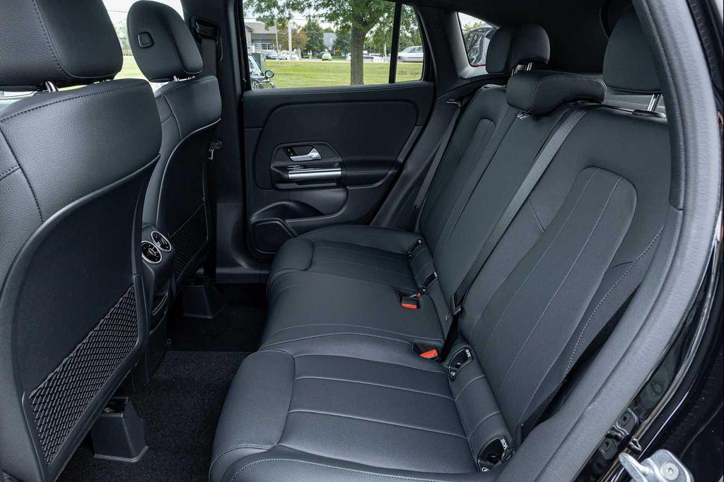 new 2026 Mercedes-Benz GLA 250 car, priced at $47,785
