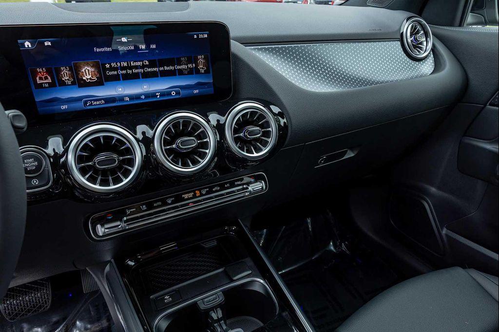 new 2026 Mercedes-Benz GLA 250 car, priced at $47,785
