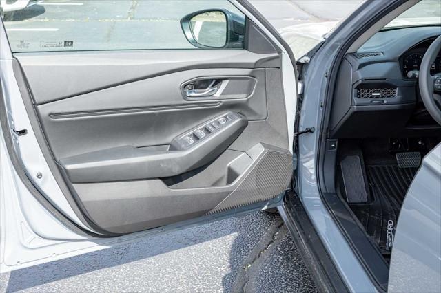 new 2025 Honda Accord car, priced at $30,865