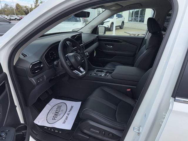 new 2025 Honda Pilot car, priced at $48,235