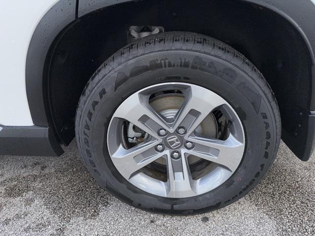 new 2025 Honda Pilot car, priced at $48,235