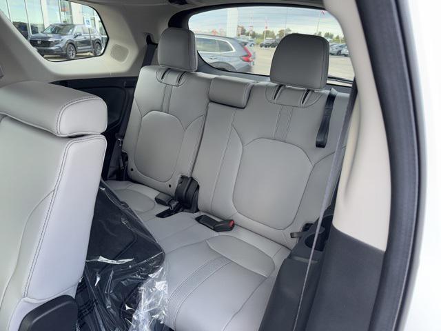 new 2025 Honda Pilot car, priced at $51,550