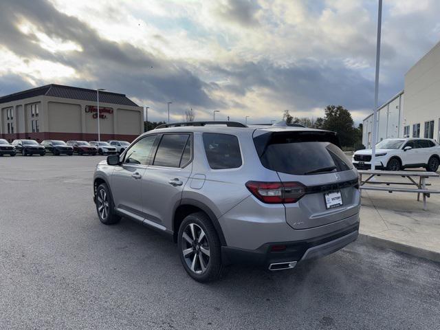 new 2025 Honda Pilot car, priced at $51,095