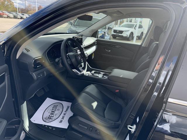 new 2025 Honda Pilot car, priced at $47,825