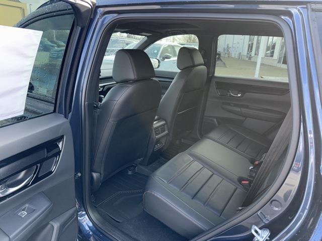 new 2026 Honda CR-V Hybrid car, priced at $43,700