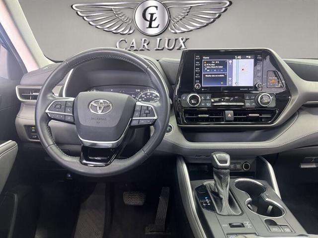 used 2021 Toyota Highlander car, priced at $28,979