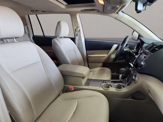 used 2013 Toyota Highlander car, priced at $15,179