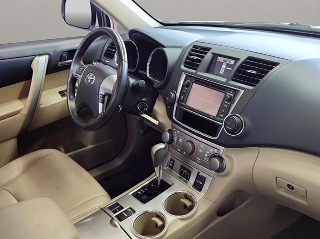 used 2013 Toyota Highlander car, priced at $15,179