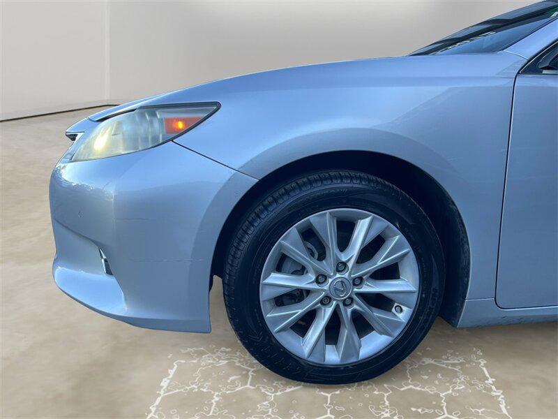 used 2013 Lexus ES 300h car, priced at $16,992