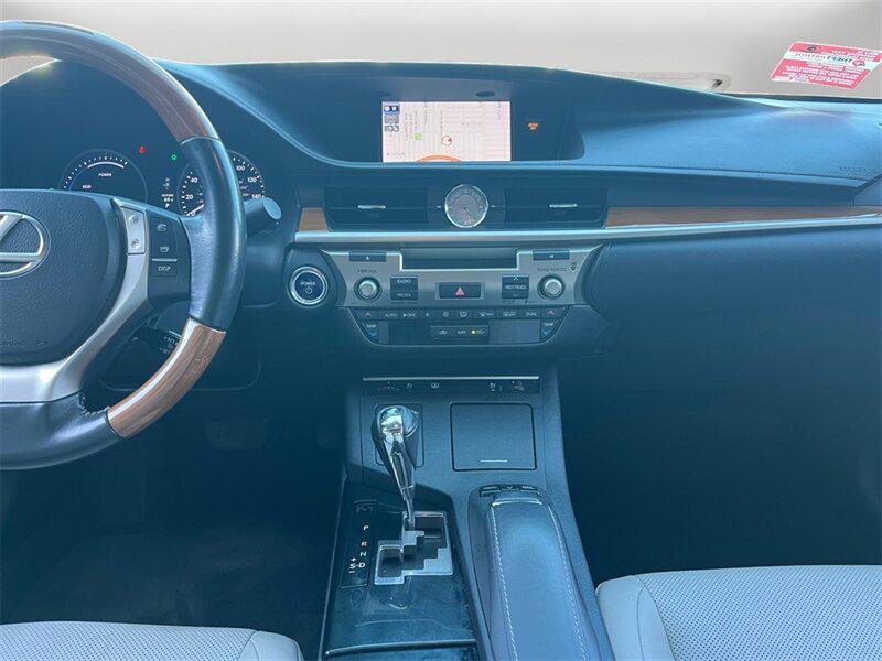 used 2013 Lexus ES 300h car, priced at $16,992