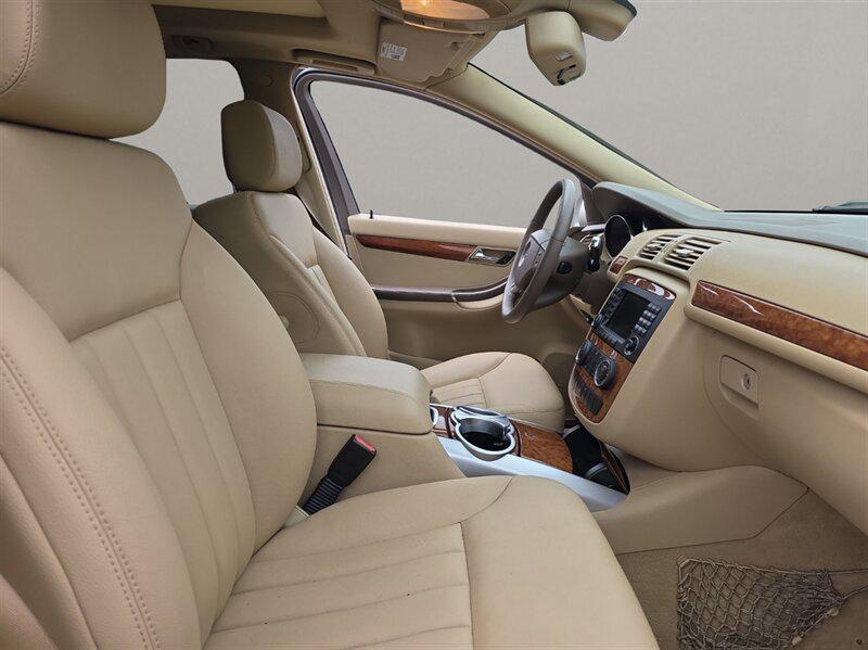 used 2007 Mercedes-Benz R-Class car, priced at $9,991