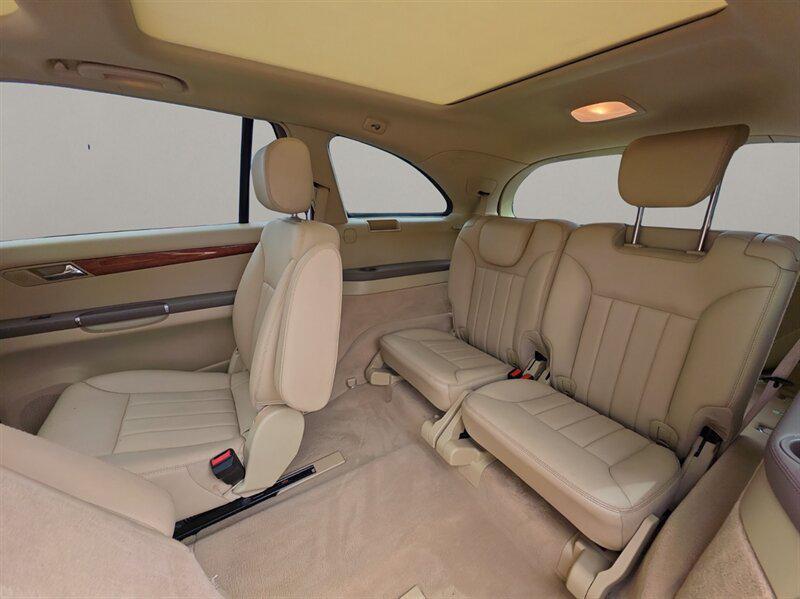 used 2007 Mercedes-Benz R-Class car, priced at $9,991