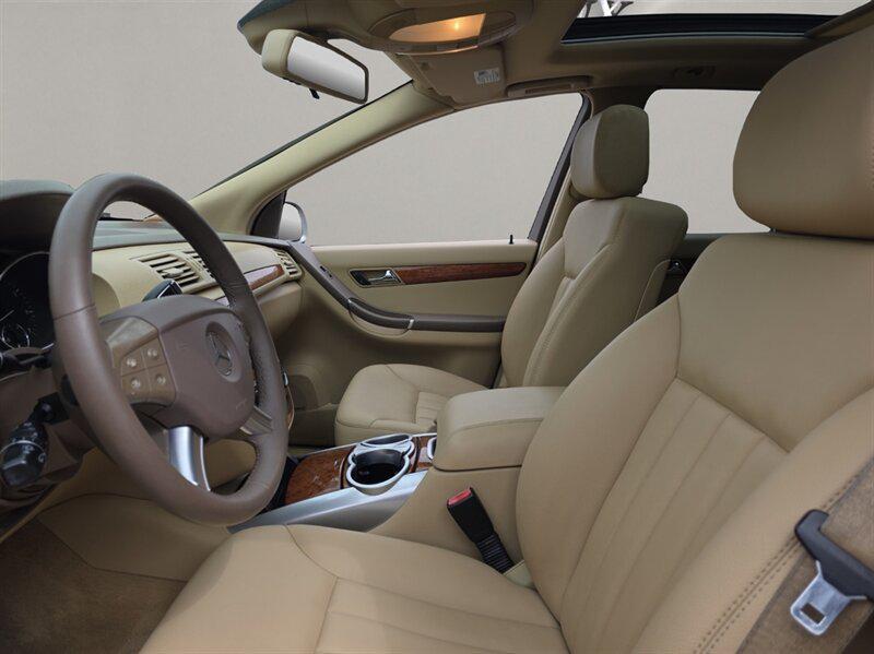 used 2007 Mercedes-Benz R-Class car, priced at $9,991