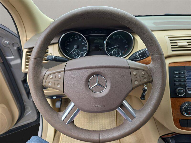 used 2007 Mercedes-Benz R-Class car, priced at $9,991