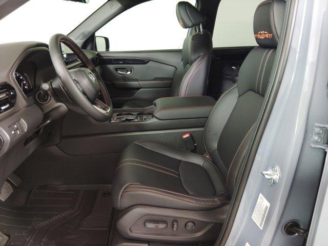new 2025 Honda Pilot car, priced at $48,721