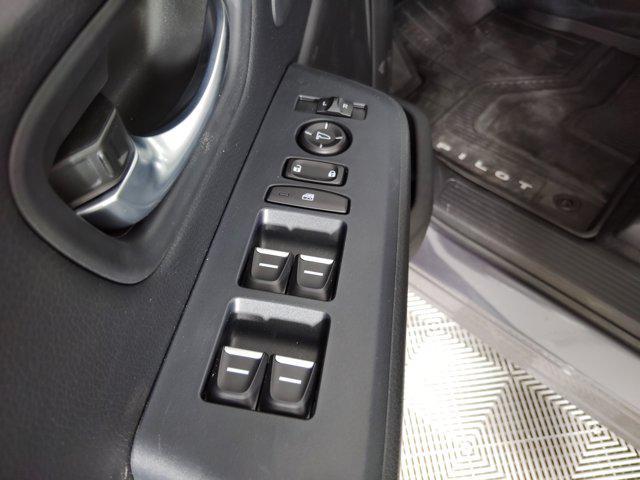 new 2025 Honda Pilot car, priced at $43,031