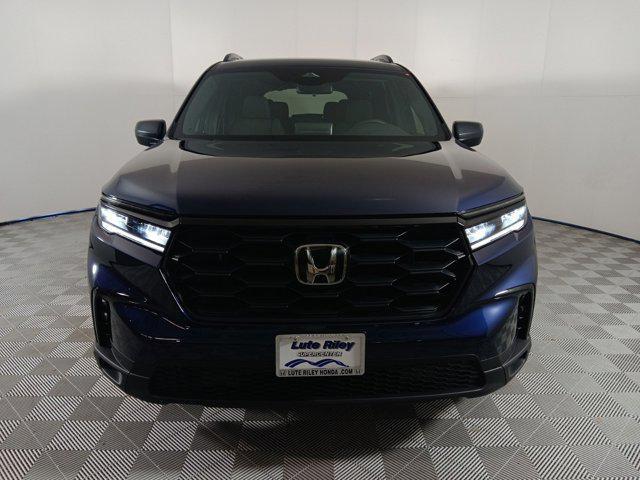 new 2025 Honda Pilot car, priced at $41,295