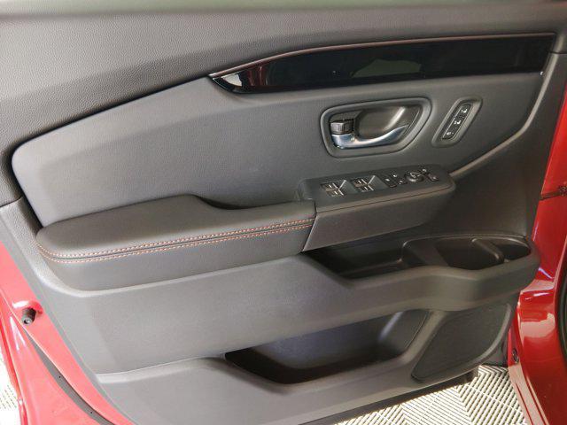 new 2025 Honda Pilot car, priced at $48,361