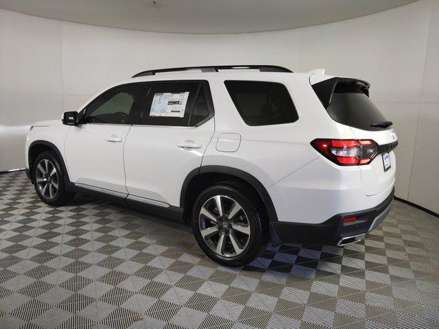 new 2025 Honda Pilot car, priced at $54,985