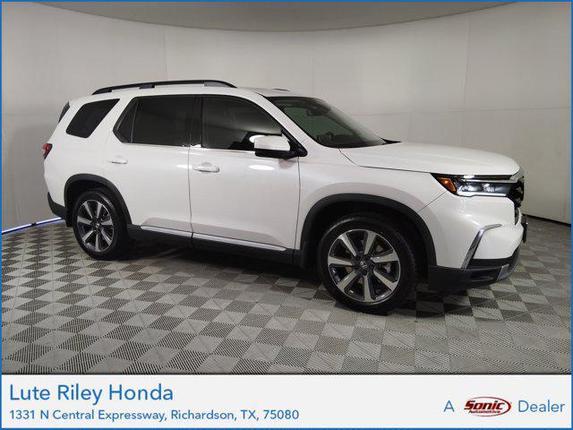 new 2025 Honda Pilot car, priced at $54,985