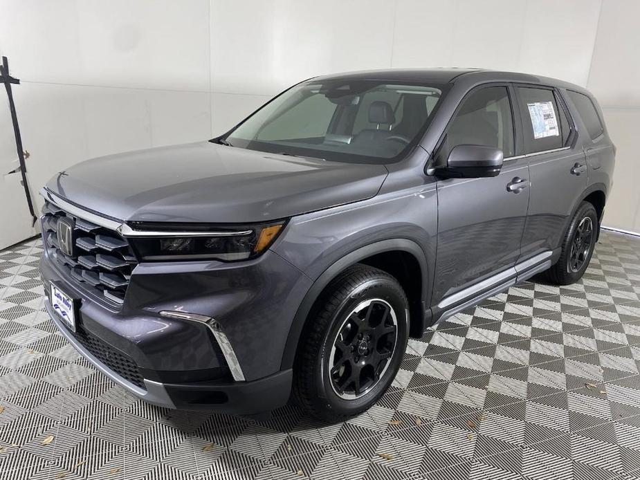 new 2025 Honda Pilot car, priced at $47,445