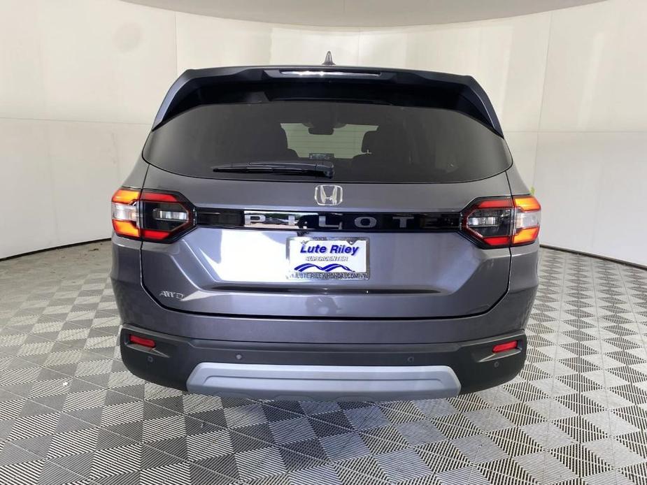 new 2025 Honda Pilot car, priced at $47,445