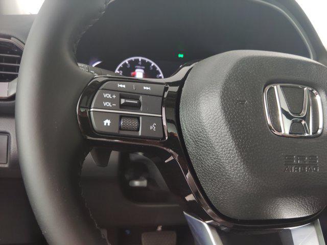 new 2025 Honda Pilot car, priced at $45,401