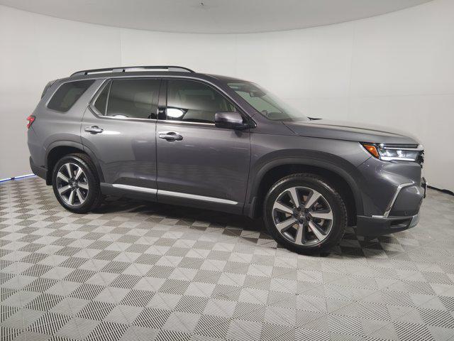 new 2025 Honda Pilot car, priced at $45,401