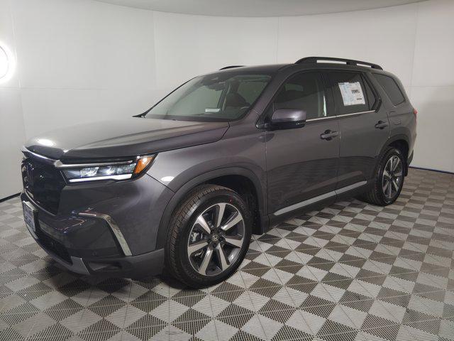 new 2025 Honda Pilot car, priced at $45,401