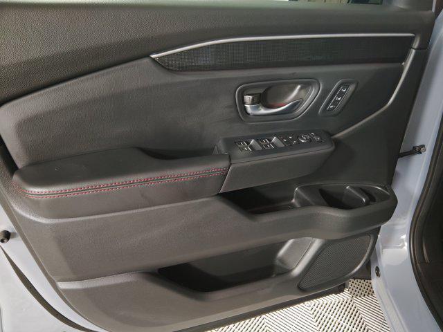 new 2025 Honda Pilot car, priced at $53,981