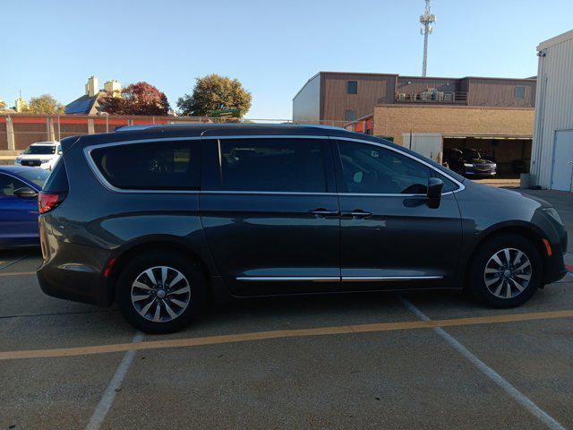 used 2020 Chrysler Pacifica car, priced at $21,999