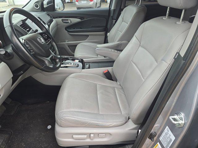 used 2021 Honda Pilot car, priced at $30,999