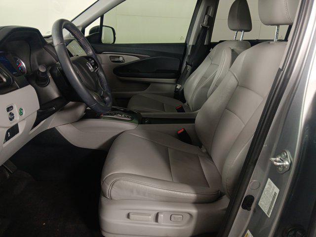 used 2022 Honda Pilot car, priced at $28,999