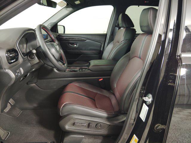 new 2025 Honda Pilot car, priced at $55,251