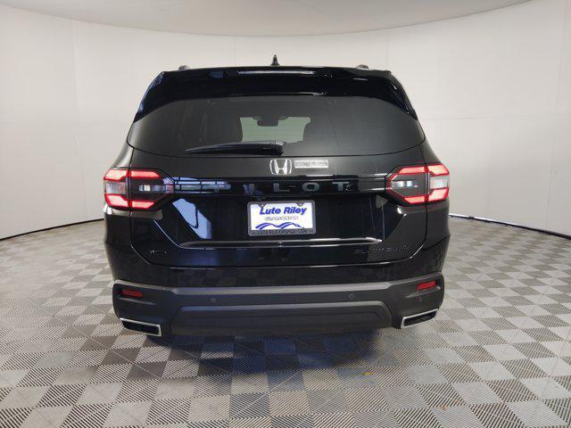 new 2025 Honda Pilot car, priced at $55,251
