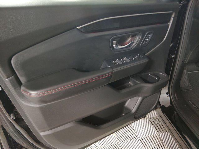 new 2025 Honda Pilot car, priced at $53,242