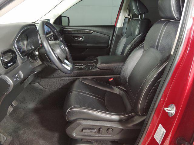 used 2025 Honda Pilot car, priced at $46,999