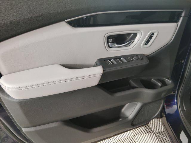 new 2025 Honda Pilot car, priced at $46,981