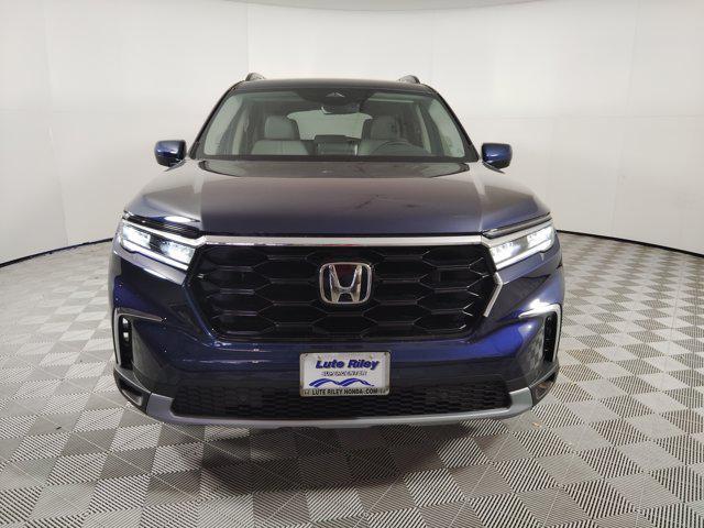 new 2025 Honda Pilot car, priced at $46,981