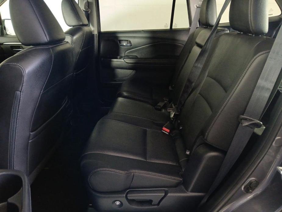 used 2022 Honda Pilot car, priced at $28,996