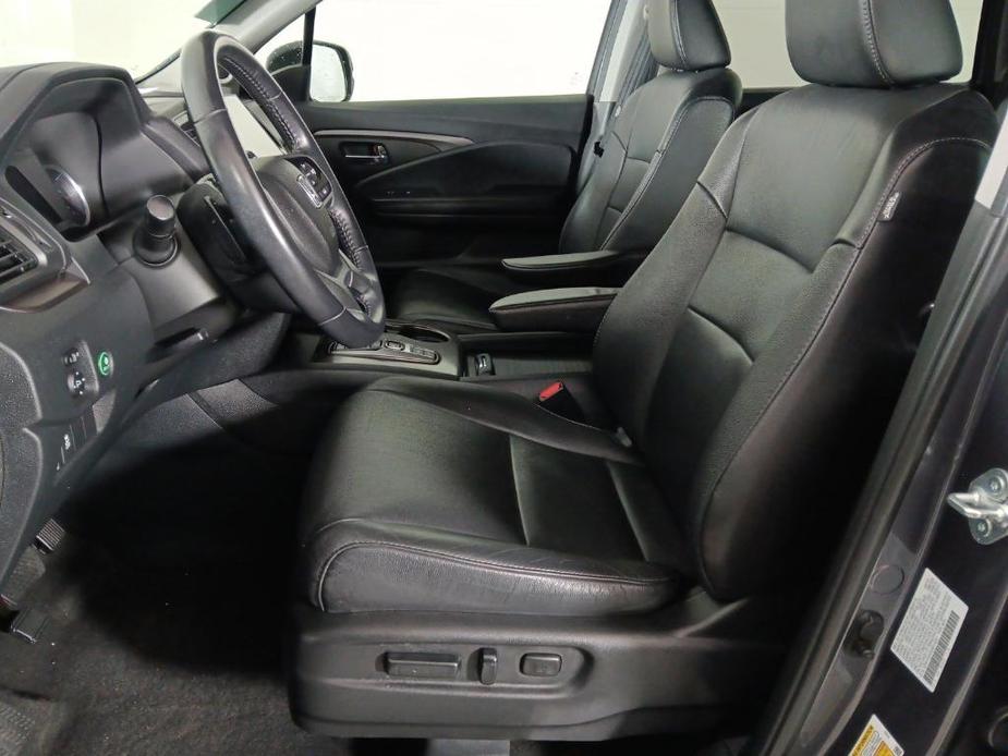 used 2022 Honda Pilot car, priced at $28,996